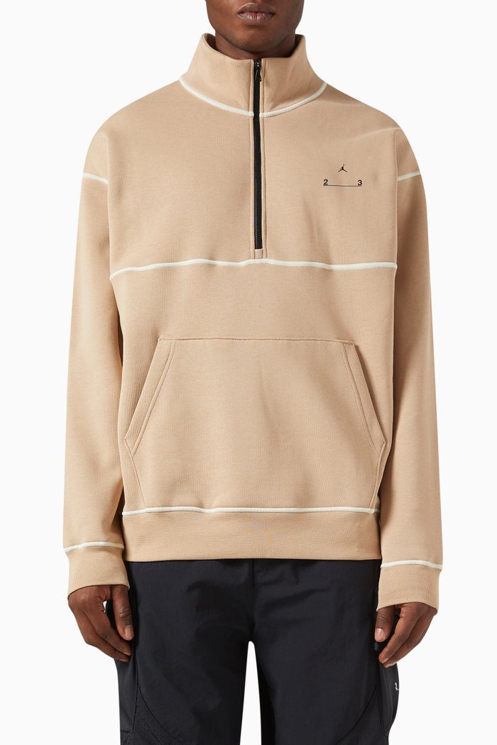 

Engineered Sweatshirt in Fleece, Neutral
