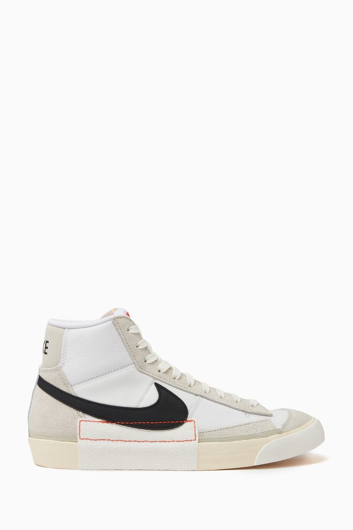 

Blazer Mid '77 Pro Club Sneakers in Leather, White