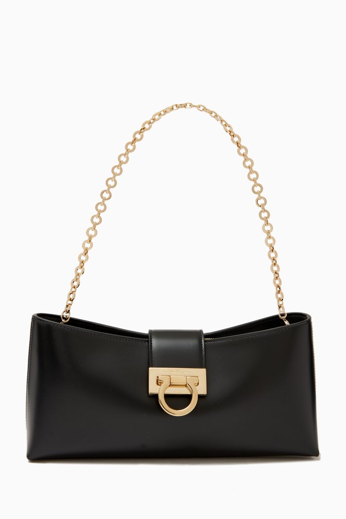 

Trifolio Shoulder Bag in Leather, Black