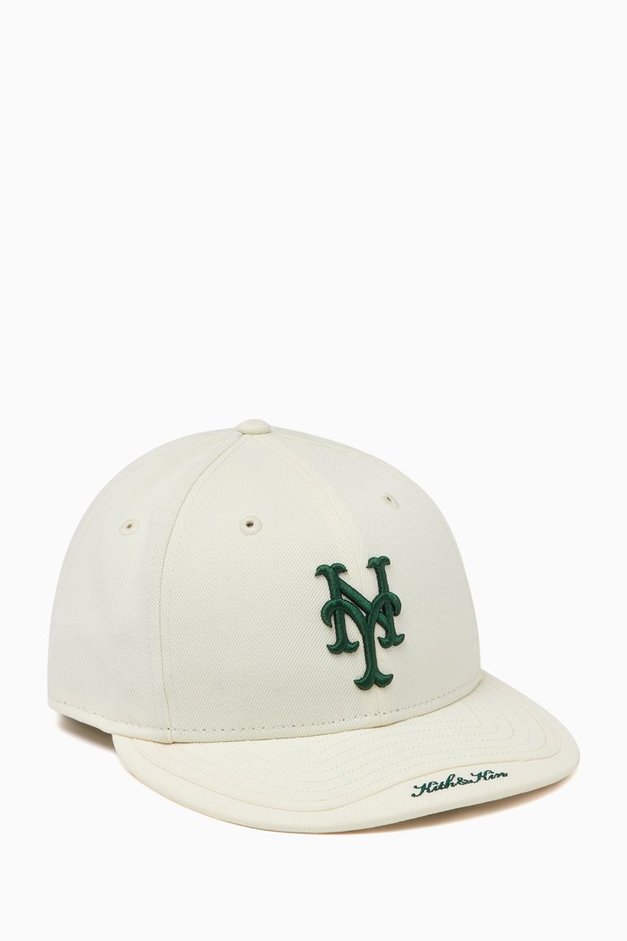 

Kith & Kin Flat Brim Fitted Hat, Neutral