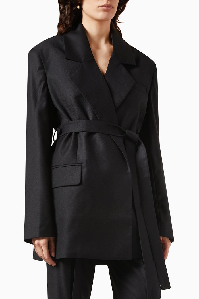

Ardens Belted Blazer in Wool, Black