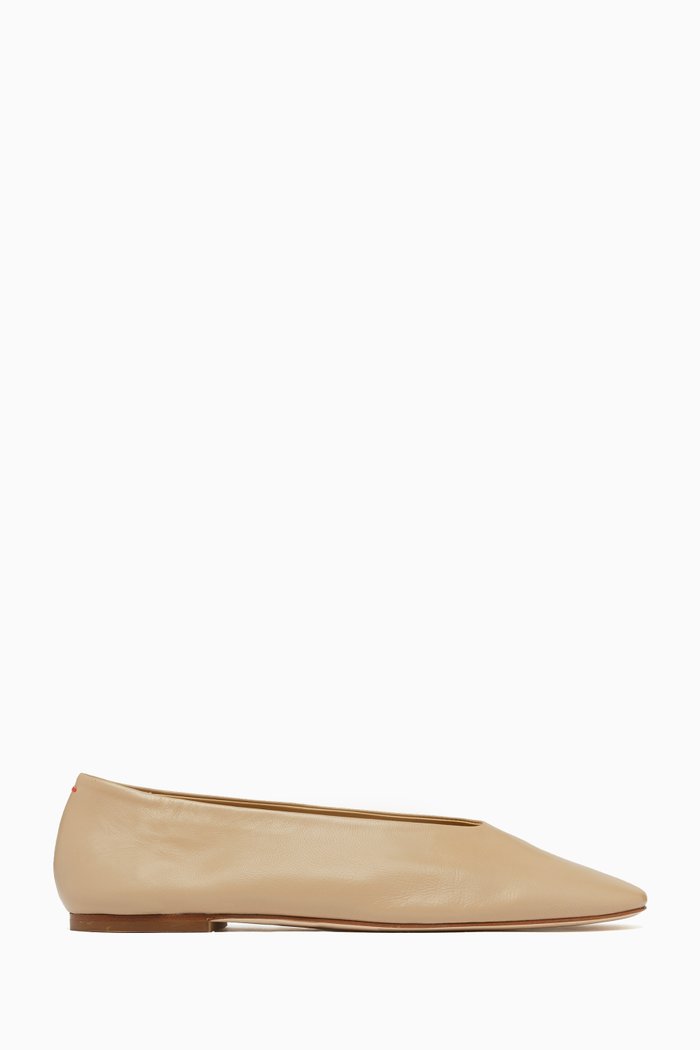 

Kirsten Round-toe Ballet Flats in Nappa, Neutral