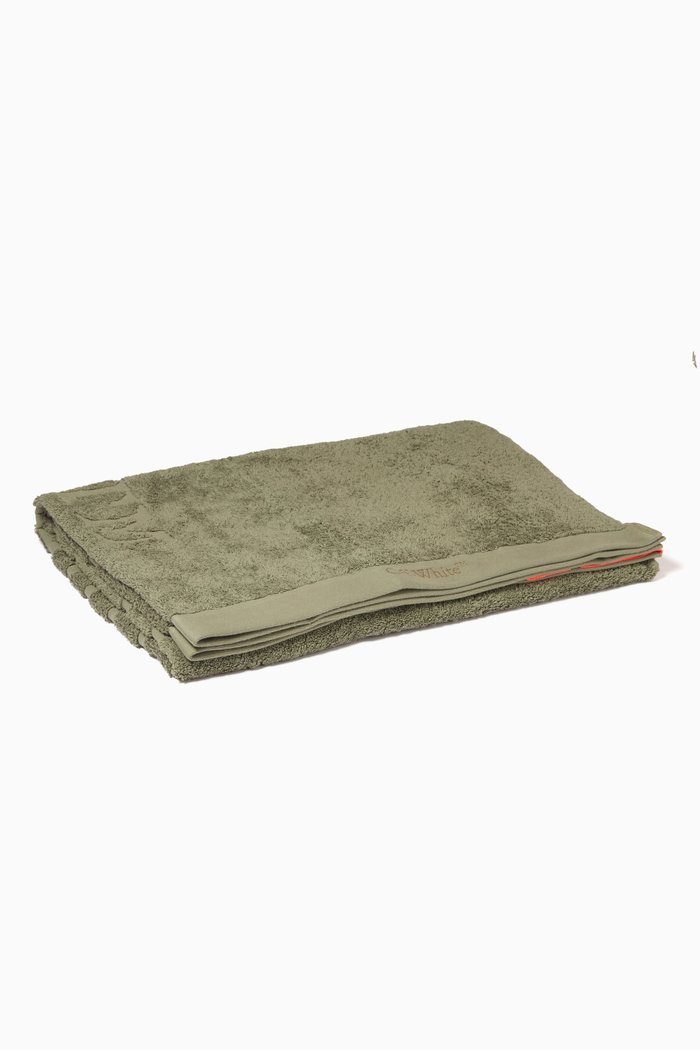 

Bookish Shower Towel in Cotton-terry, Grey