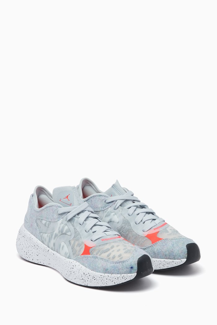 

Jordan Delta 3 Low Sneakers in Fabric & Leather, Silver