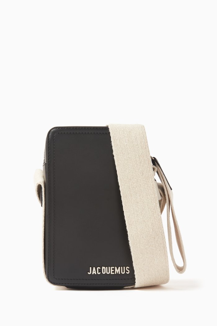 

Le Cuerda Vertical Zip Shoulder Bag in Leather, Black