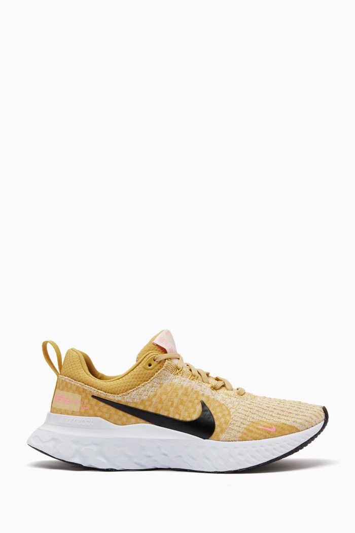 

React Infinity Run 3 Sneakers in Flyknit, Gold