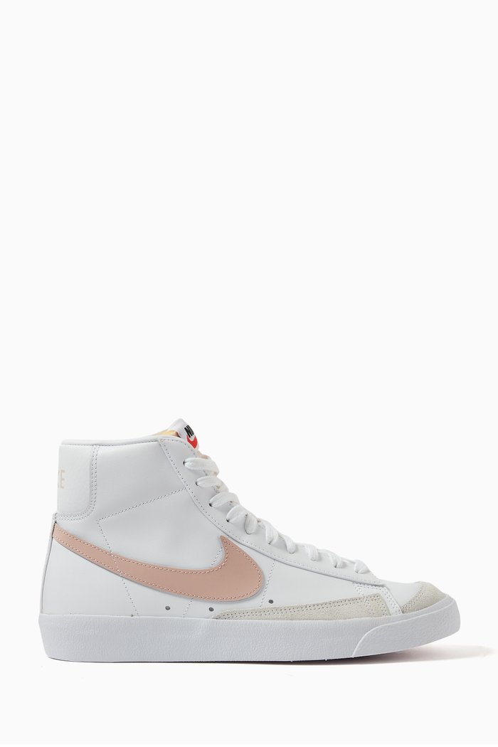 

Blazer Mid '77 Sneakers in Leather, Pink