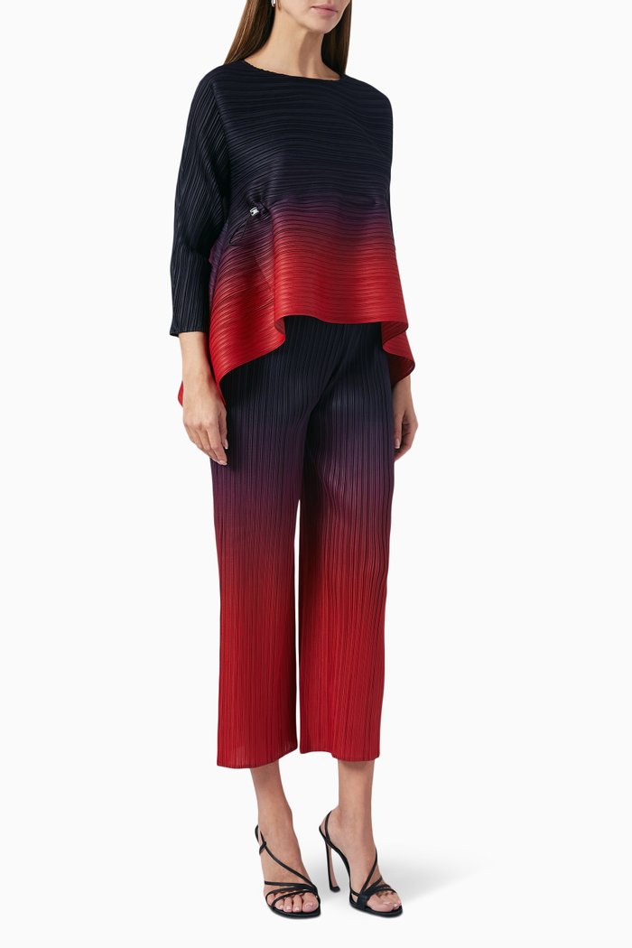 

Kendall Set in Crinkled Fabric, Red