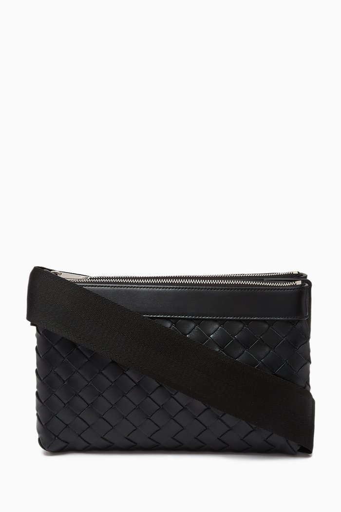 

Classic Intrecciato Crossbody Bag in Leather, Black