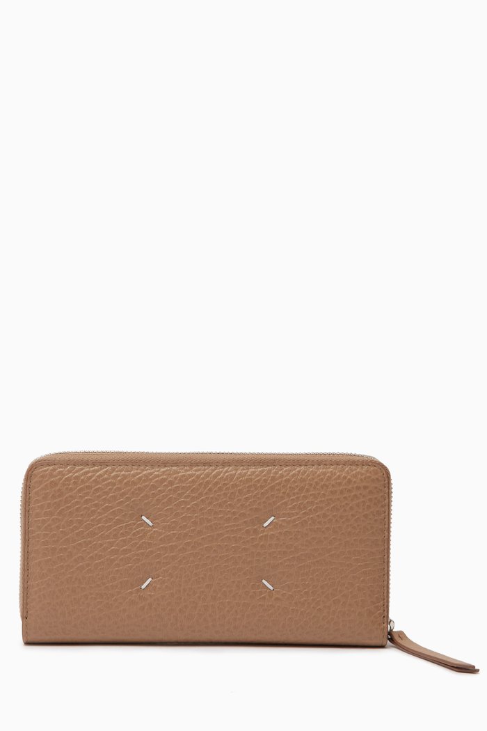 

Four-stitch Long Wallet in Grained Leather, Neutral