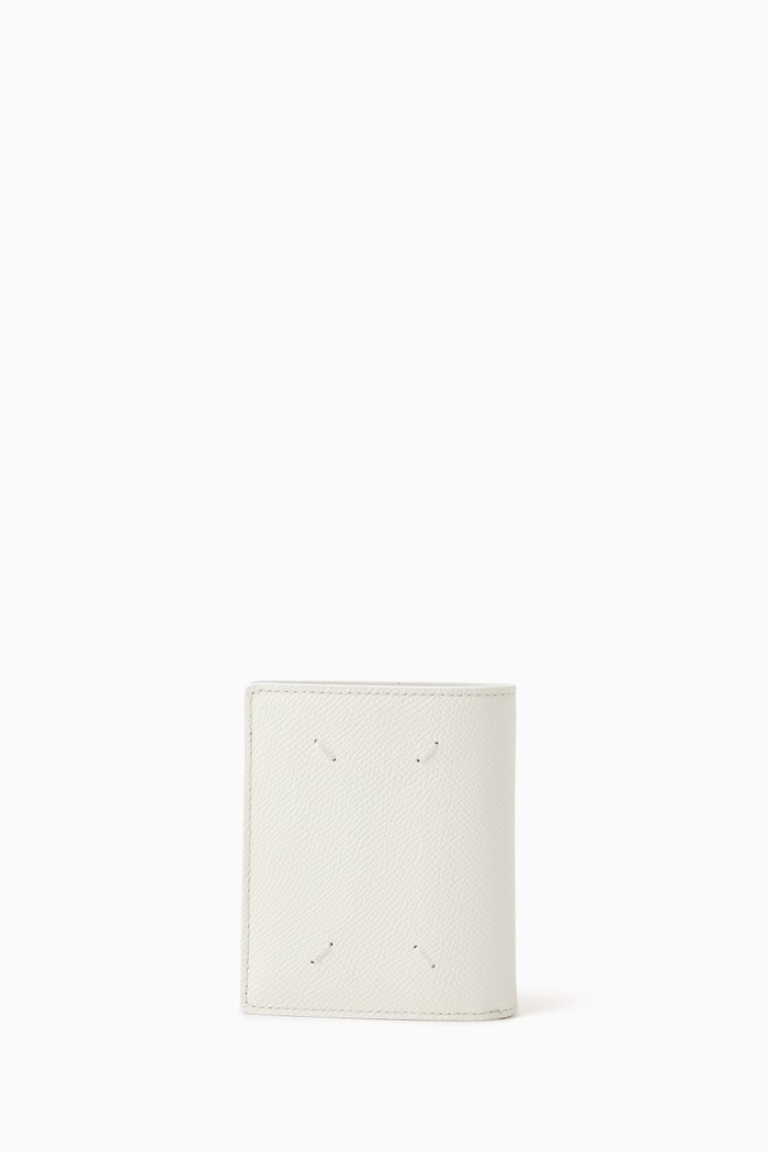 

Four-stitch Compact Flap Wallet in Leather, White