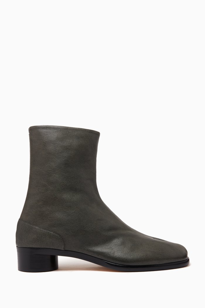 

Tabi 40 Ankle Boots in Leather, Grey