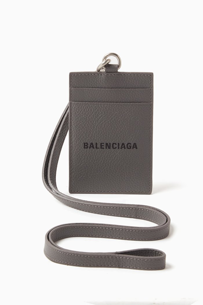 

Cash Card & Badge Holder in Grainy Leather, Grey