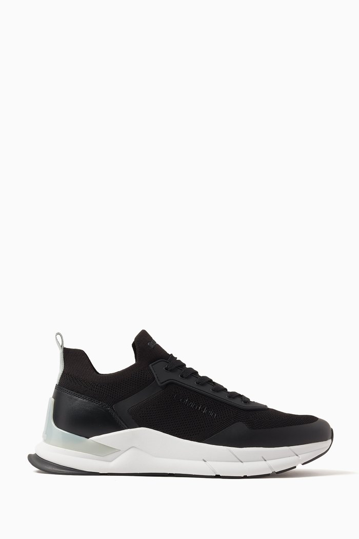 

Low Top Runner Sneakers in Mesh & Leather, Black