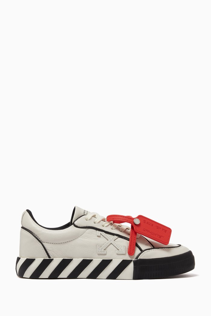

Low Vulcanized Outlined Sneakers in Leather, White