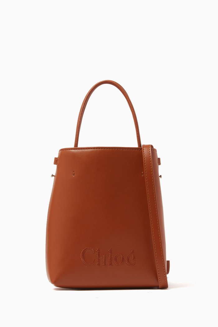 

Chloé's Sense Micro Tote Bag in Shiny Calfskin, Brown