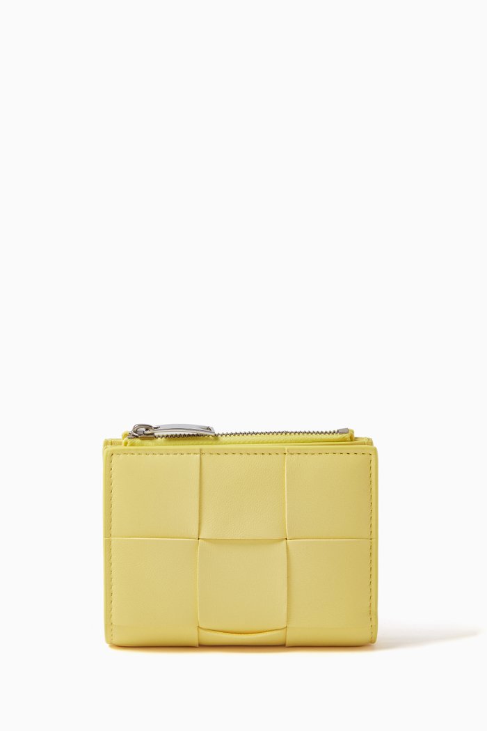 

Small Cassette Bi-fold Wallet in Intrecciato Nappa Leather, Yellow