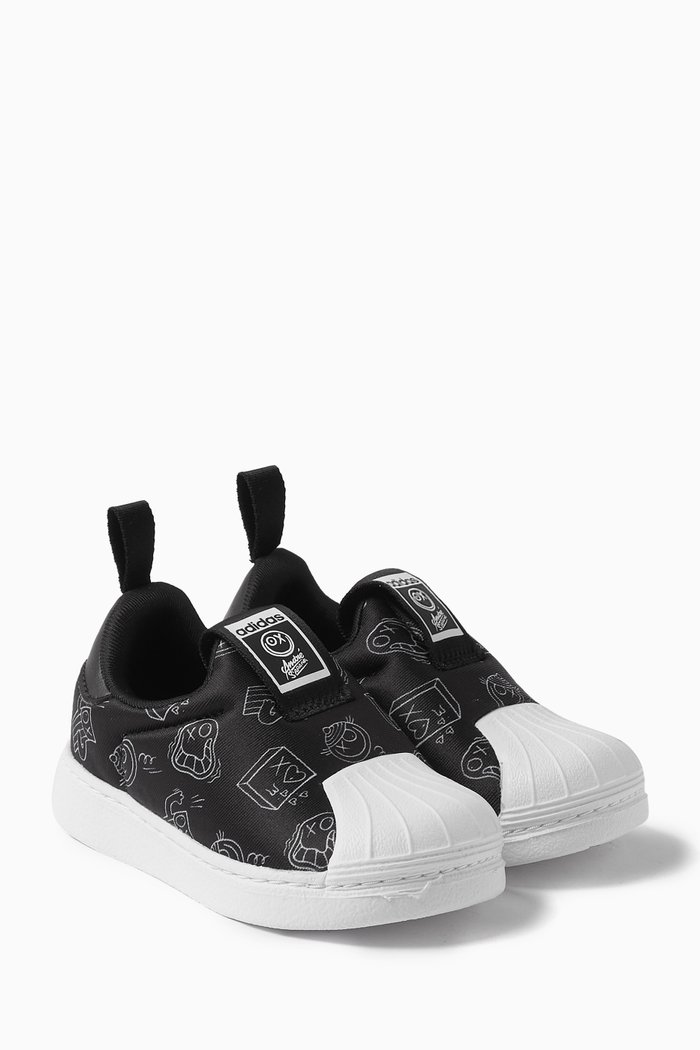 

x André Saraiva Superstar 360 Sneakers in Recycled Materials, Black