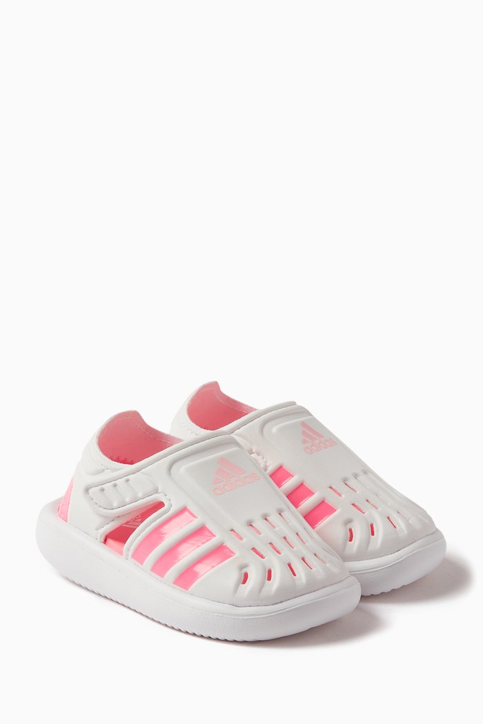 

Summer Closed Toe Water Sandals in Rubber, White