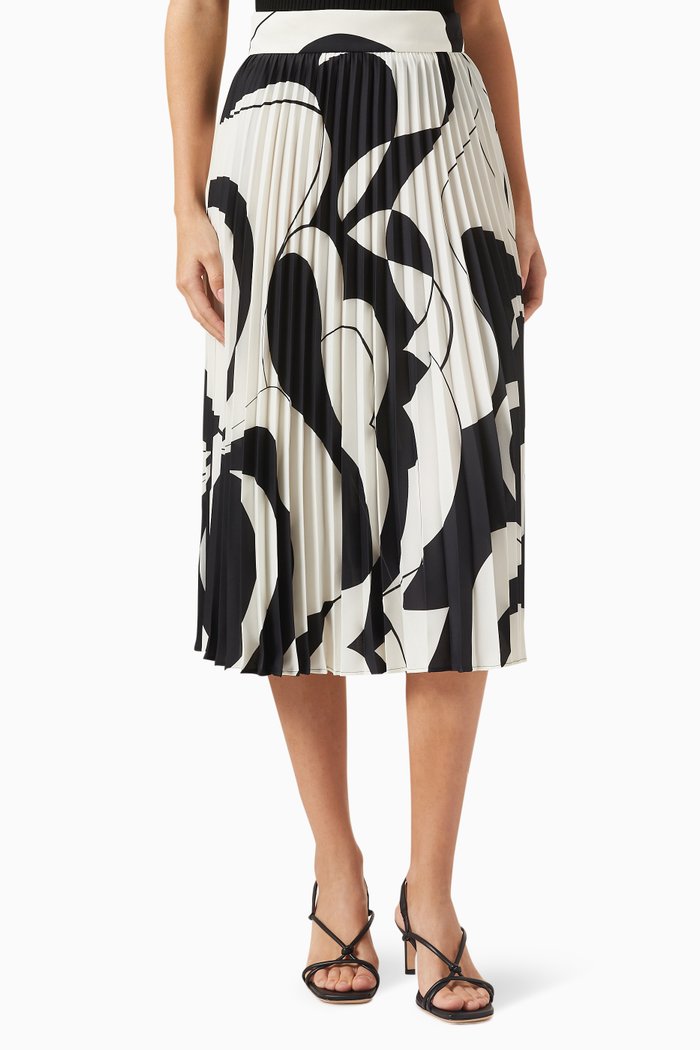 

Svago Midi Skirt in Satin, Black