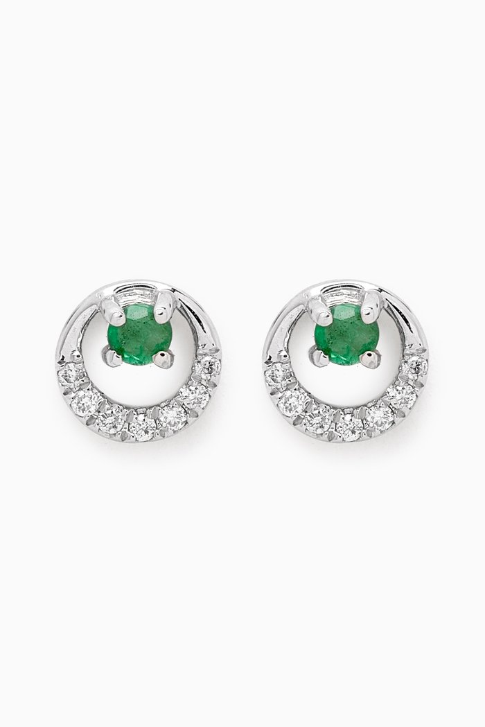 

Classic Diamond Set with Emerald in 18kt White Gold