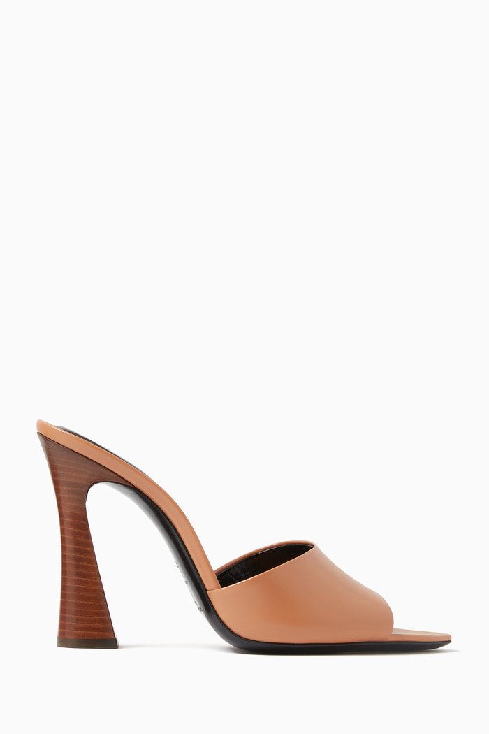 Suite 105 Open-toe Mules in Leather, Brown