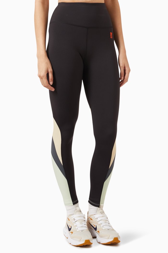 

Initialise Leggings in Recycled Nylon, Black
