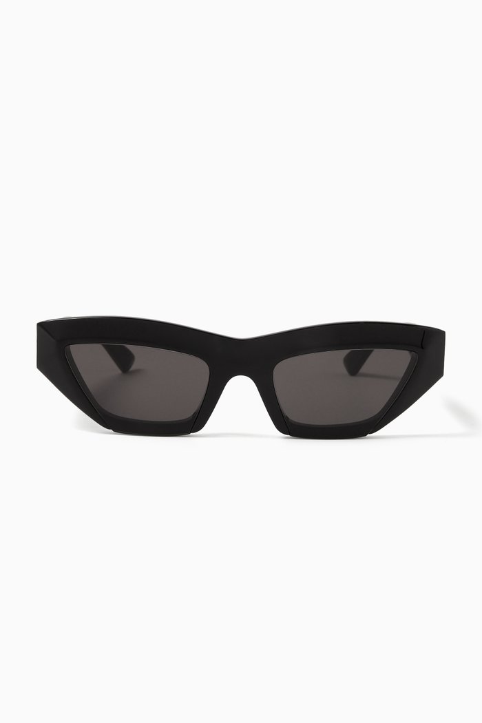 

Angle Cat-eye Sunglasses in Recycled Acetate, Black