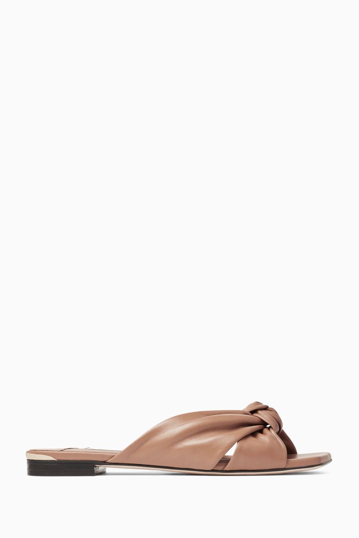 

Avenue Flats in Nappa, Brown