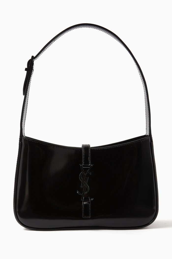 

Le 5 À 7 Hobo Bag in Patent Leather, Black