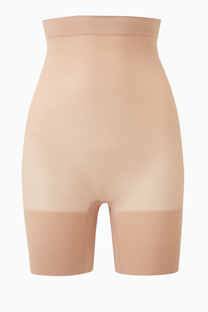 

Everyday Sculpt High-Waisted Mid Thigh Shorts, Grey