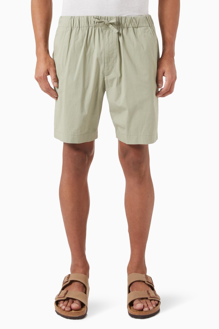 

Chris Bermuda Shorts in Cotton Stretch, Neutral