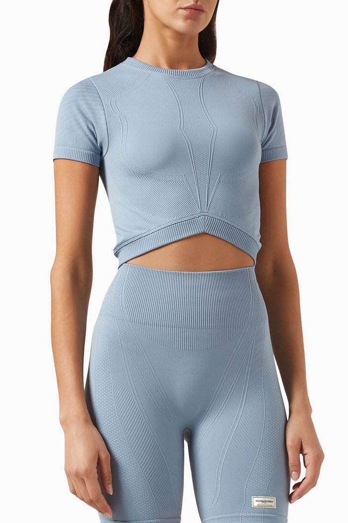 

Tonal Seamless Crop Top in SMLS100©, Blue