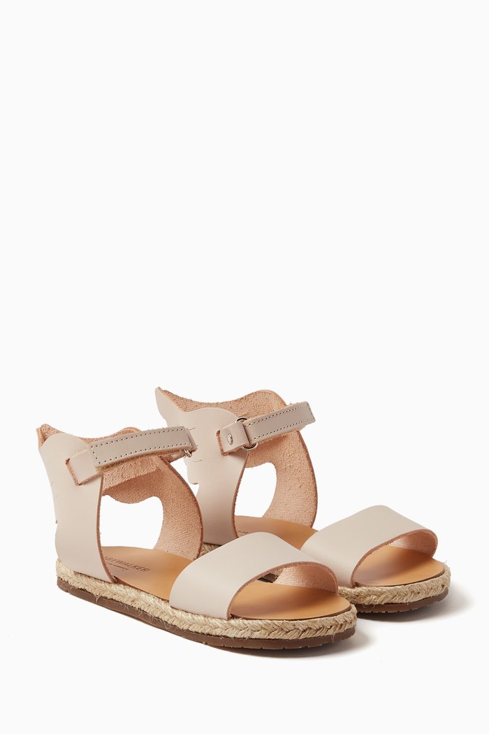 

Wing Back Strap Sandals in Leather, Neutral
