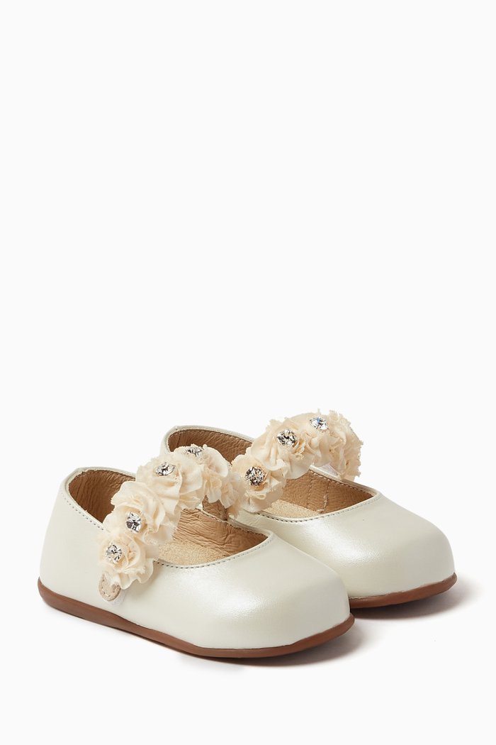 

3D Floral Ballerina Shoes in Leather, Neutral