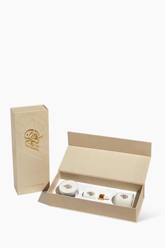 

Meraj Set of Three, Beige Attar, 20ml + Candle + Bakhoor, Colourless