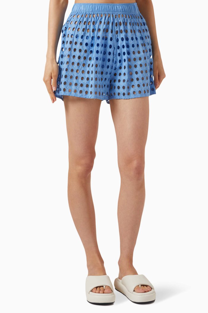 

The Avril Shorts in Cotton-eyelet, Blue