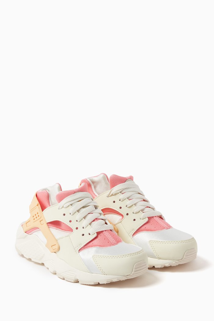 

Huarache Run Sneakers in Textile & Leather, Pink