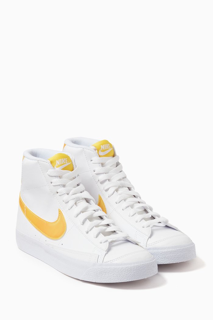 Blazer Mid High-top Sneakers in Leather, Multicolour