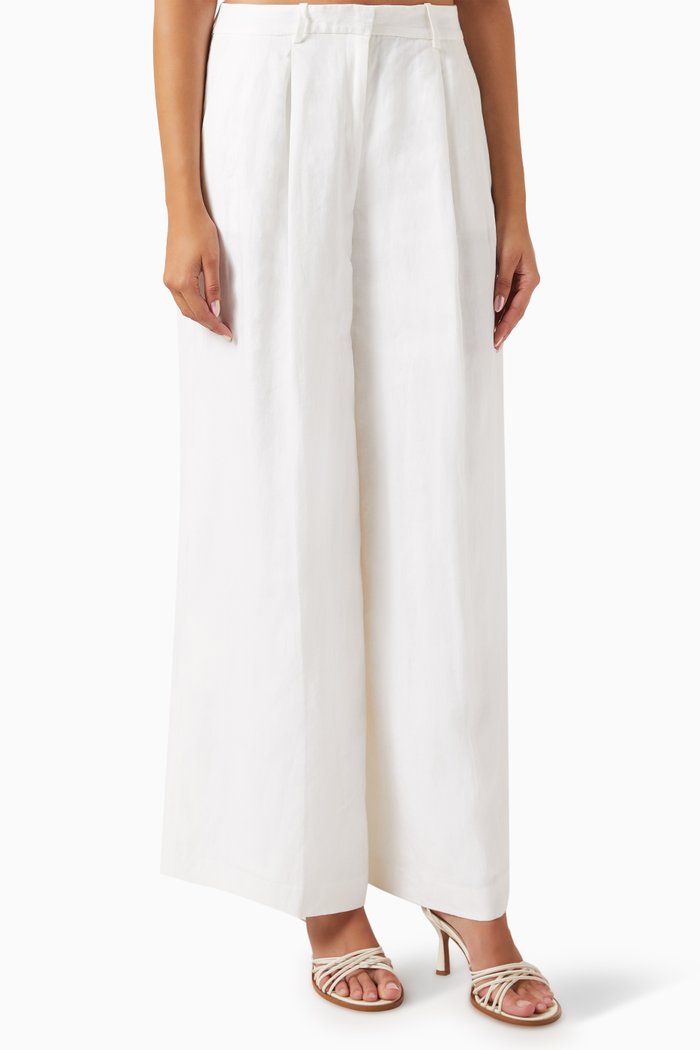 

Pleated Low-rise Pants in Linen, White