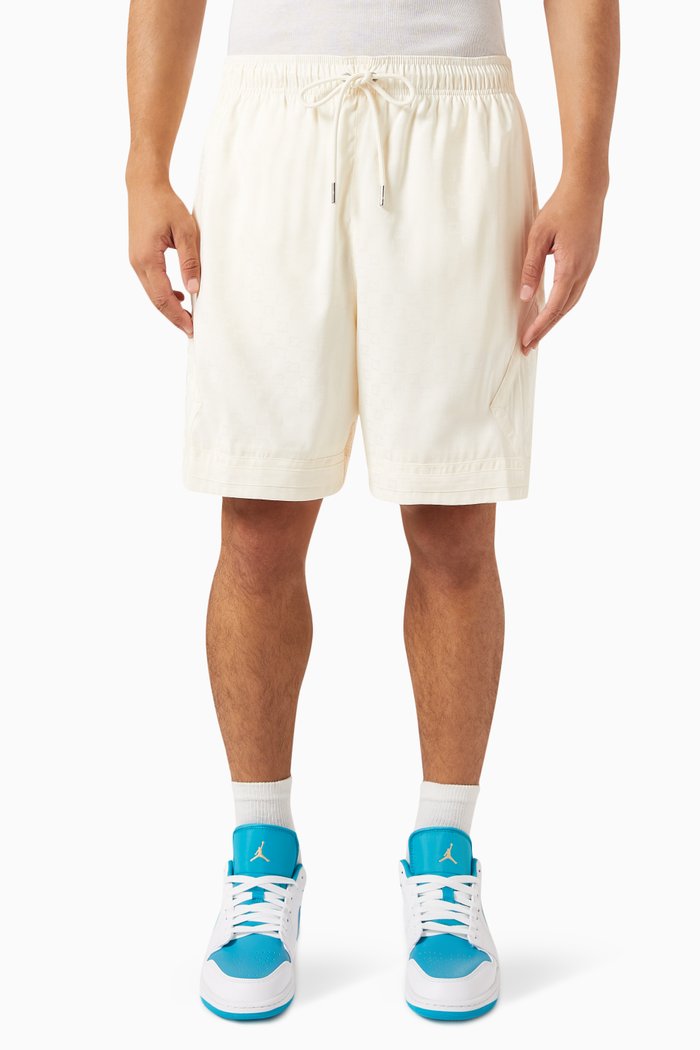 

Essentials Diamond Shorts in Nylon Blend, Neutral