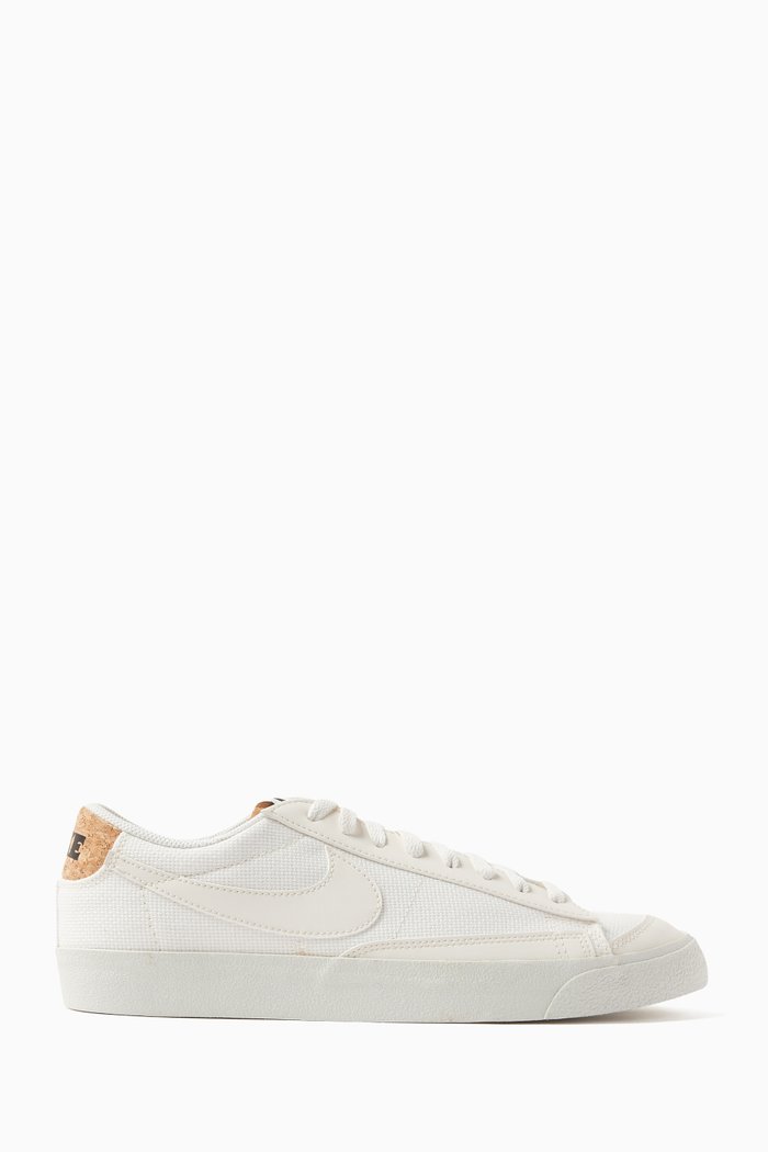

Blazer Low '77 Premium Sneakers in Canvas, Neutral