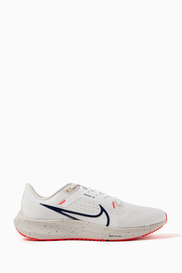 

Air Zoom Pegasus 40 Low-top Sneakers in Mesh, White