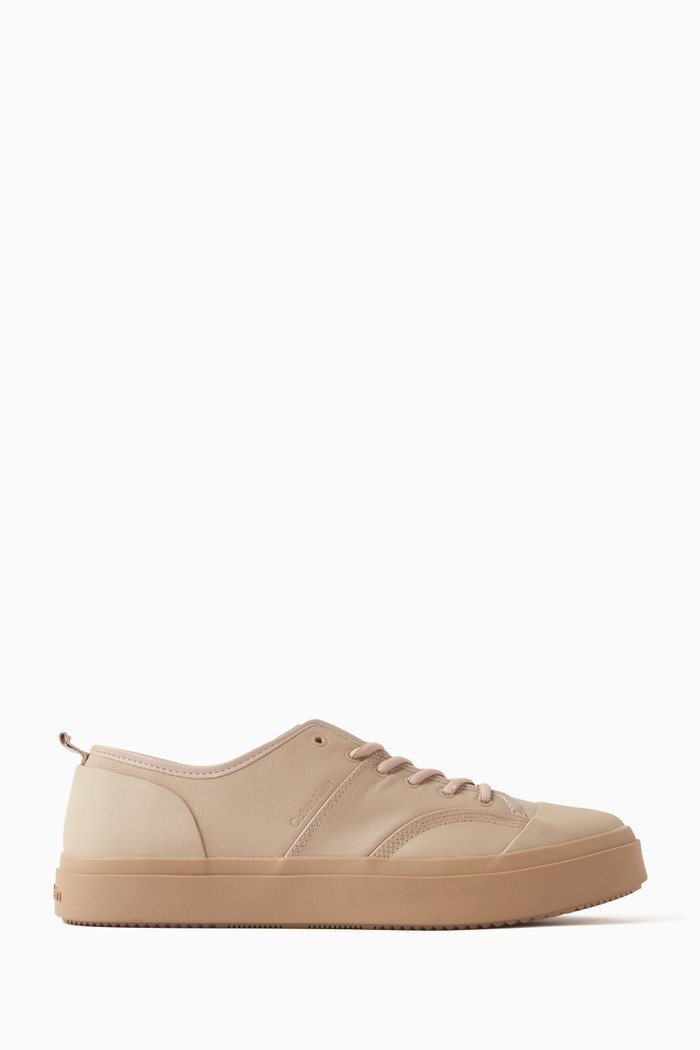 

Court Cupsole Sneakers in Leather, Neutral