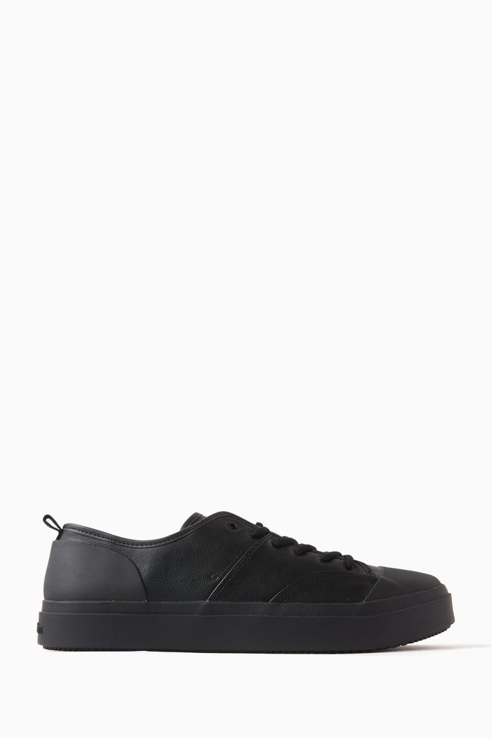 

Court Cupsole Sneakers in Leather, Black