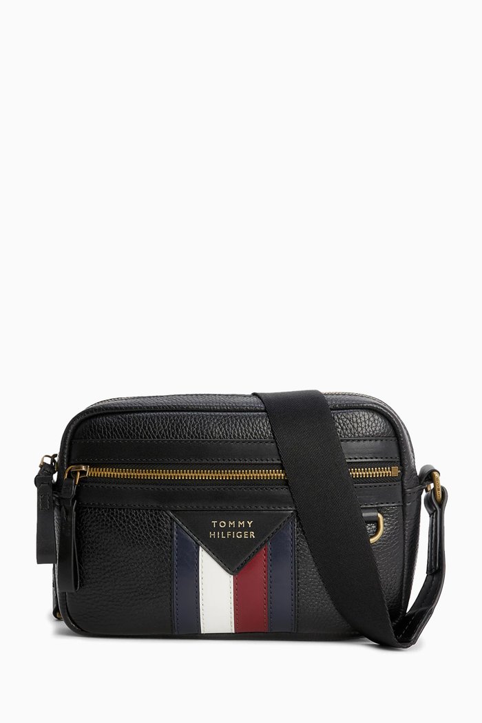 

Flag Camera Bag in Leather, Black