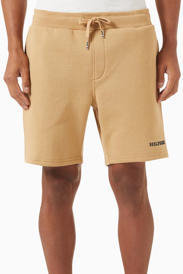 

Monotype Sweatshorts in Fleece, Neutral
