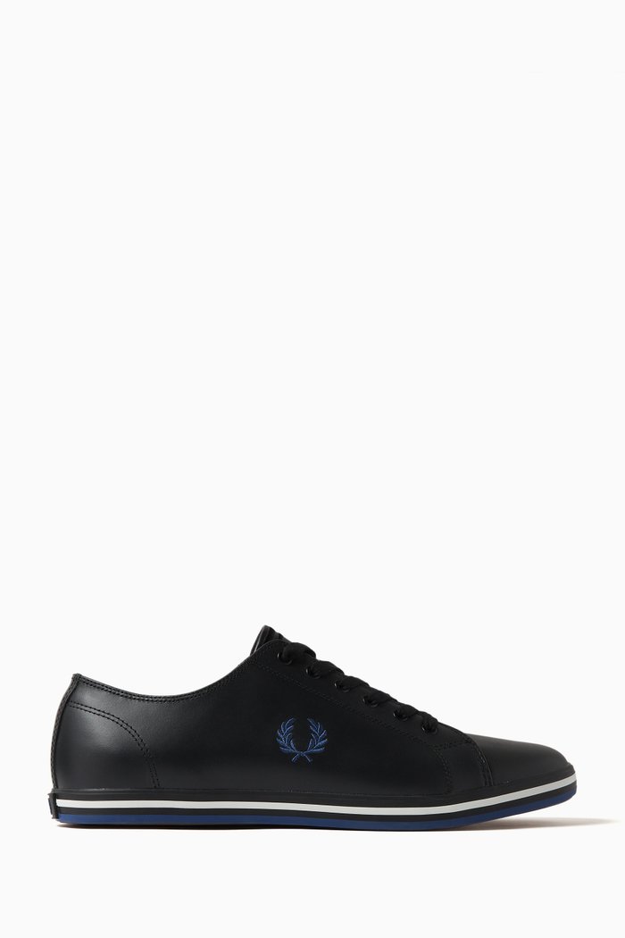 

Kingston Plimsolls in Leather, Black