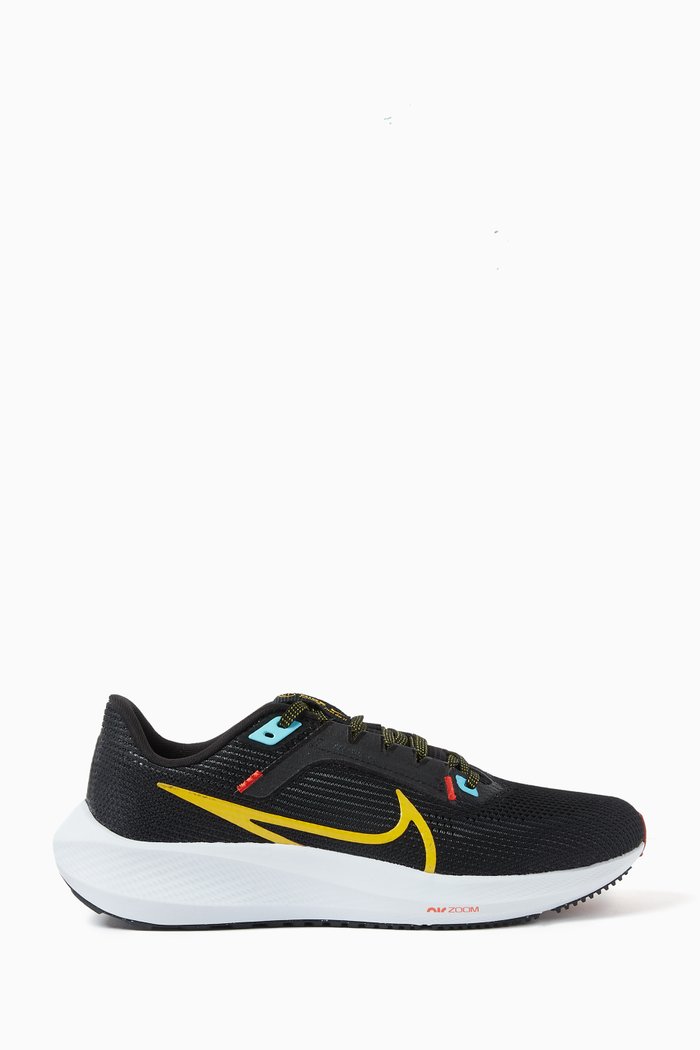 Pegasus 40 Low-top Sneakers in Mesh, Black