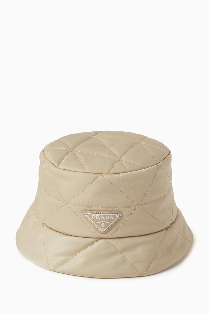 

Triangle Logo Bucket Hat in Re-Nylon, Neutral